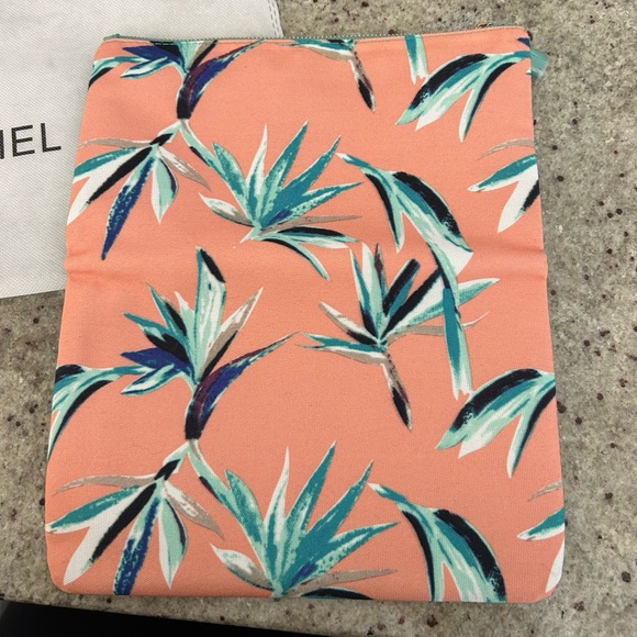Tropical print clutch - Picture 2 of 5